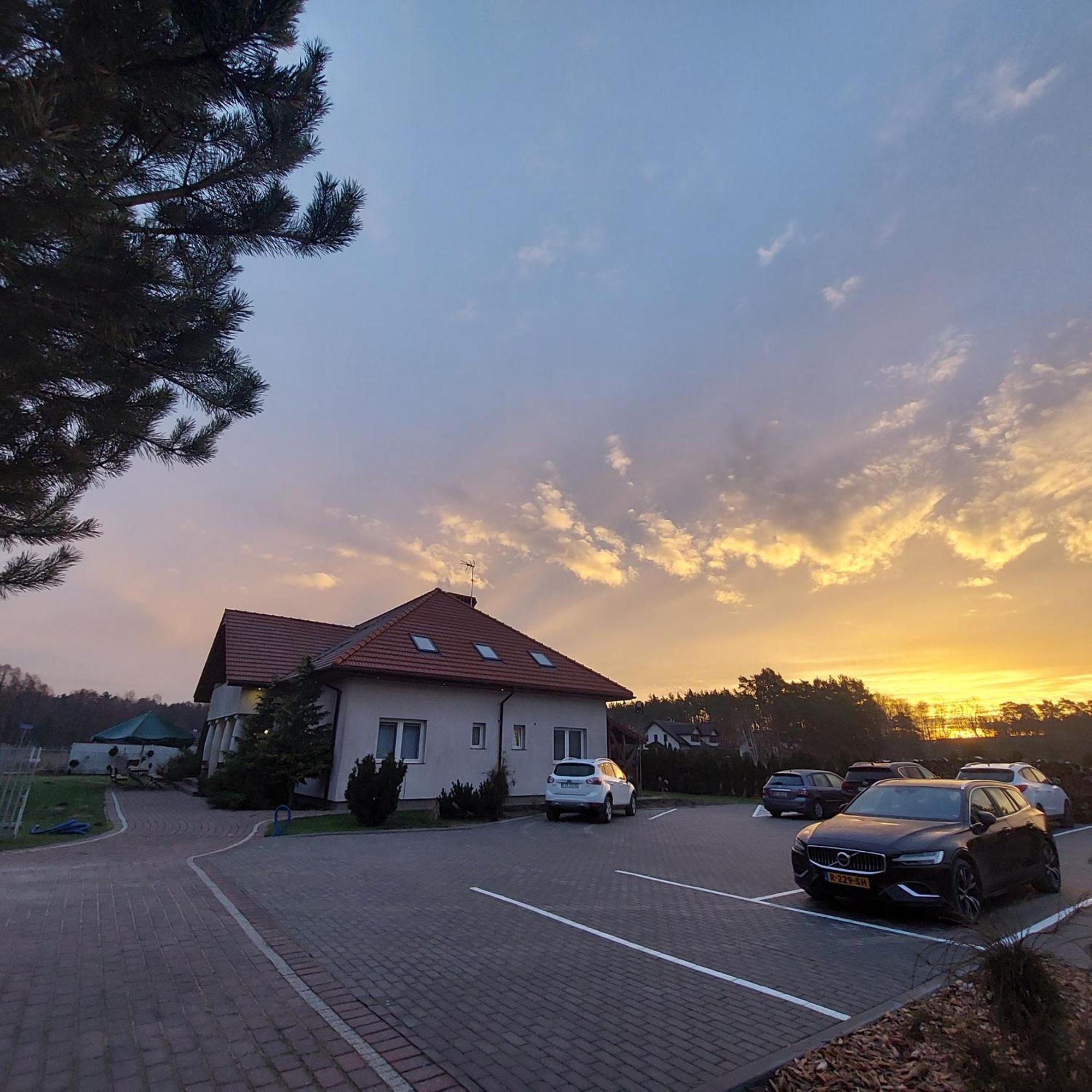 Pensjonat Poranna Rosa Grabowiec  Exterior foto
